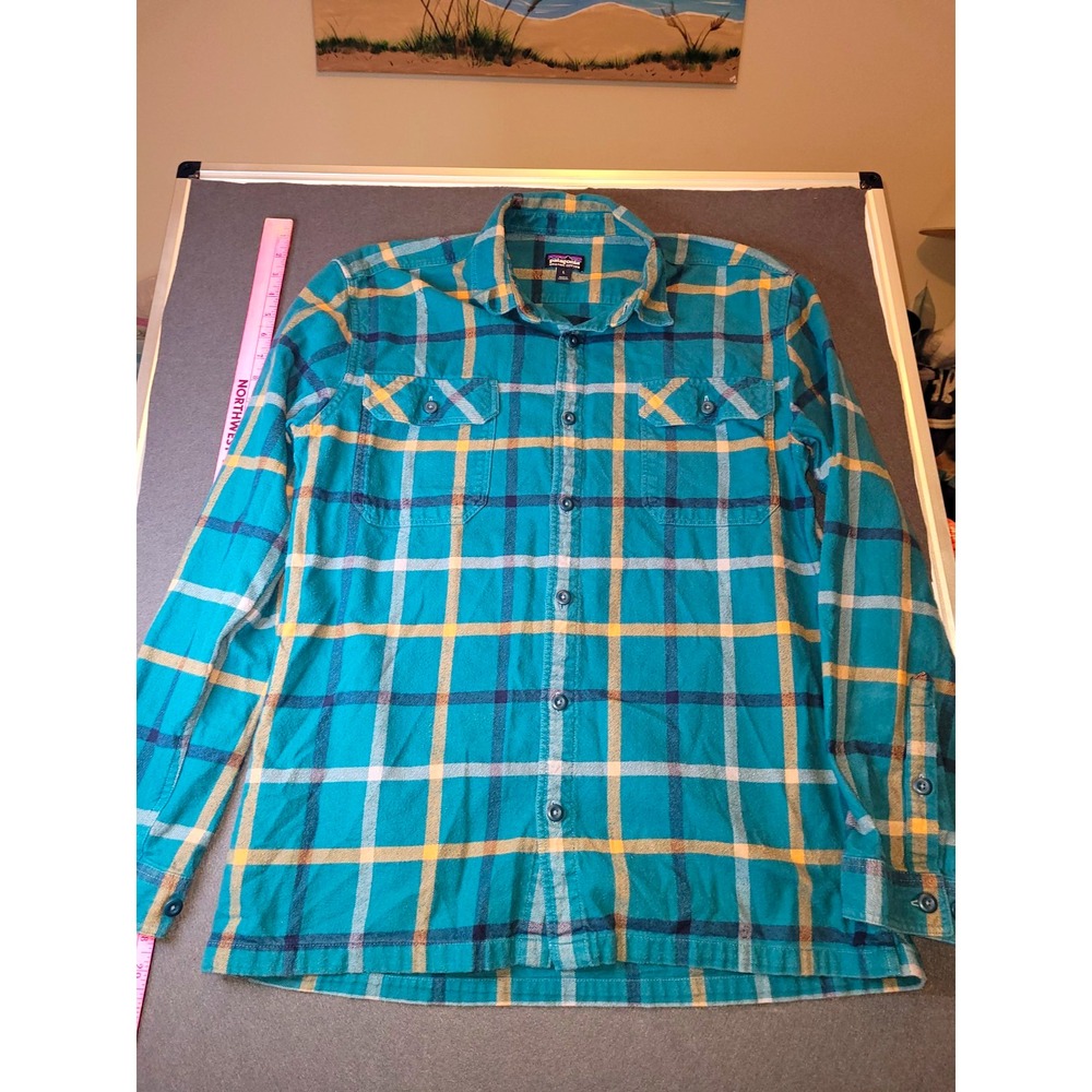 Patagonia Men's L Blue/Yellow Plaid Flannel Long Sleeve Button-Up Shirt Pockets